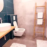 Garden Family ماكارسكا