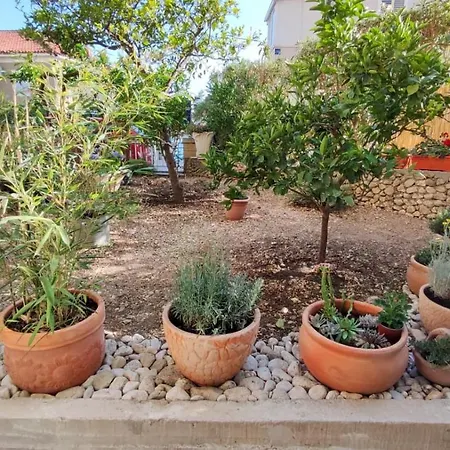 Apartment Garden Family Makarska