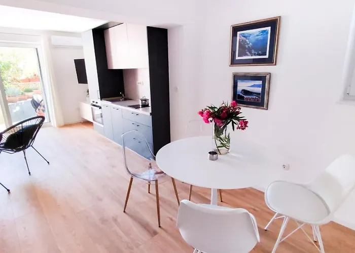 Garden Family Apartment Makarska