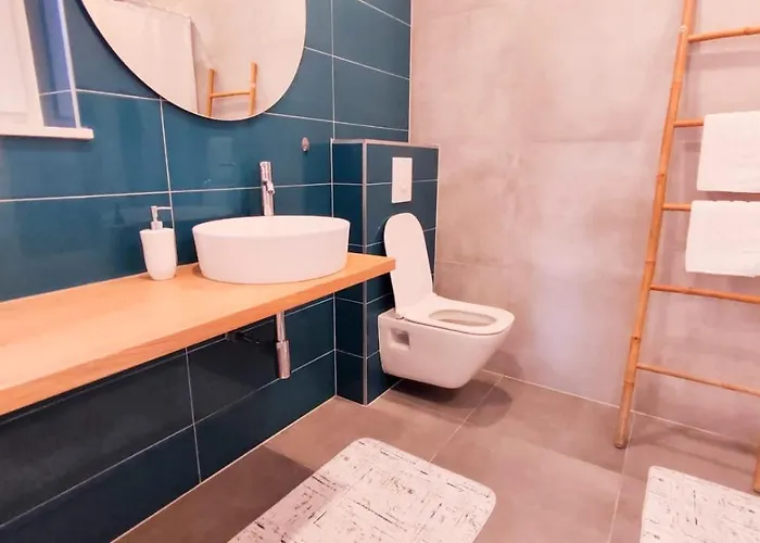 Garden Family Apartment